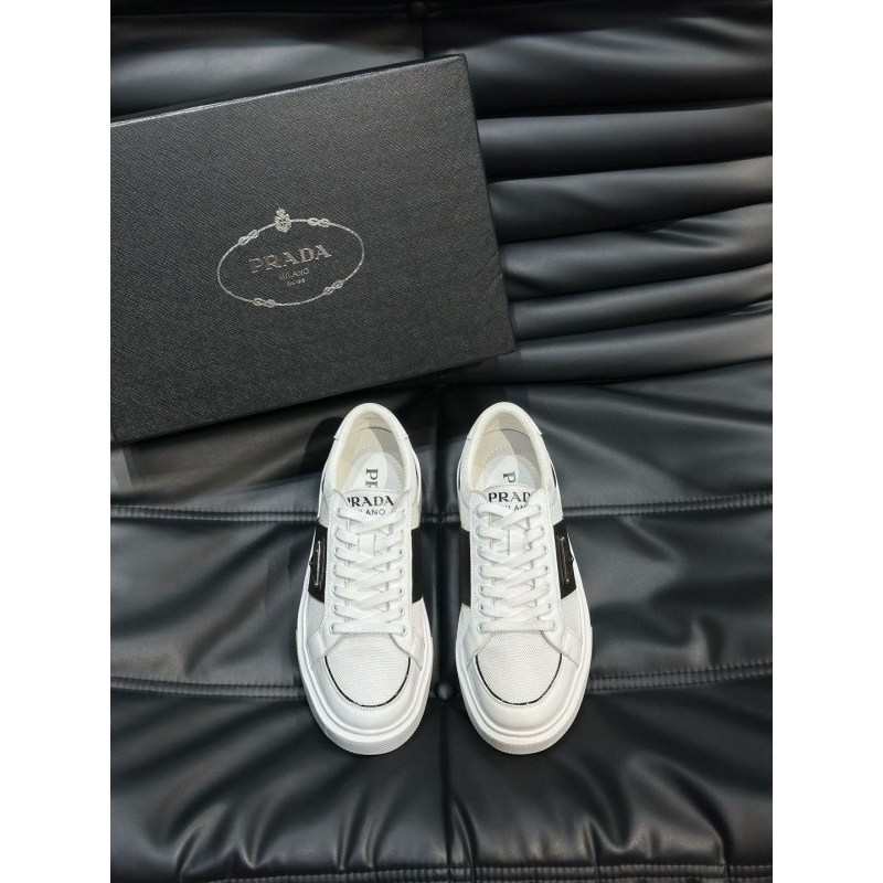 Pra*a casual shoes